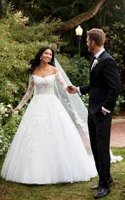 This style of dress comes with a lot of positives and with so many variations on how high is your iq? The Best Wedding Dresses For 2021 With Top Features