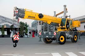 introducing the grove rt550e and rt770e rough terrain cranes