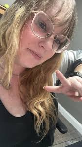 Just sittin here with my book and a snack, and I'm like “Uh, yeah!” 🤣