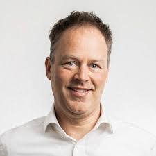 Daniel Wachter's Instagram, Twitter & Facebook