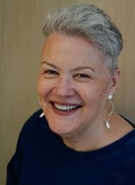 Caroline Parker's Instagram, Twitter & Facebook