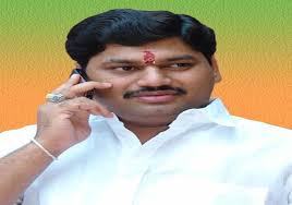 Dhananjay munde (born 15 july 1975) is the member of maharashtra legislative council representing nationalist congress party.2. Gopinath Munde S Nephew Quits Bjp Joins Ncp India News India Tv