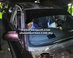Siasatan awal mendapati seorang anggota polis yang di luar waktu bertugas dan tanpa pakaian seragam dipercayai melalui kawasan terbabit bertindak memeriksa pasangan itu. Rondaan Cegah Jenayah Bertukar Serbuan Khalwat Utusan Borneo Online