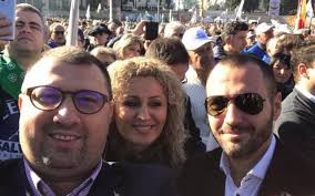 Doi dintre oamenii promovați intens de propaganda oficială a Rusiei își fac  partid ”patriotic”. Fondatorul, fost colonel SRI condamnat în primă  instanță pentru corupție, vrea ieșirea din UE