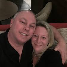 Can I find an SDI rescue diver instructor in Roatan?