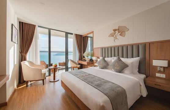 Presidential Grand Terrace Suite