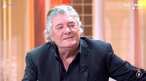 Emma García le para los pies al cantante Francisco tras hablar de "denuncias falsas" para defender a Julio Iglesias