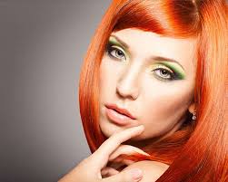 Para las pieles cálidas, este tono es el complemento ideal, ya sea en un tinte completo o acompañado de efectos de iluminación que aporten mayor movimiento y dimensión al cabello para dar una apariencia de más. El Color De Cabello Ideal Para Tu Tono De Piel Koleston Ar