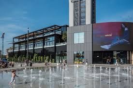 Free wifi, swimming pool, free breakfast Westfield Arkadia