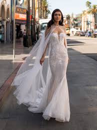 Check spelling or type a new query. Das Konvertierbare Brautkleid Ja Das Gibt Es Pronovias