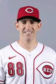Cincinnati Reds player faces family loss