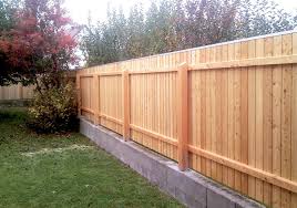 Sichtschutz Larche Mit Abdeckleiste Sichtschutzwande Sichtschutzzaun Sichtschutzwand Holz