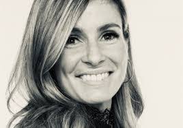 Vicky Houle's Instagram, Twitter & Facebook