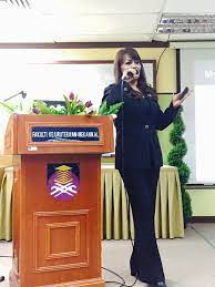 Boleh dikatakan, family business jugalah. Dato Azie Sheikh Mohd Educe Alchemy Home Facebook