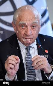 Peter Rainer's Instagram, Twitter & Facebook