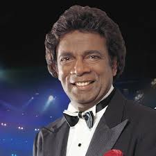 Kamahl was born on november 13, 1934 in kuala lumpur, british malaya as kamaleswaran mayilvaganam. About Kamahl Entertainer Australian Singer 1934 Biography Facts Career Wiki Life