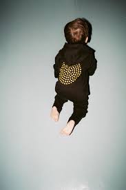 Deinem persönlichen account connecten) und cashless (bargeldlose zahlung am festivalgelände). Fm4 X Peng 25 Years Anniversary Collection Wear It At Home Baby Sister Act Public Relations Presseportal