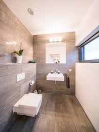 Mosaiklegerhandwerk, in der bayerische bauakademie in feuchtwangen 2010: Upside Down Efh Zwingenberg Modern Gastetoilette Frankfurt Am Main Von Helwig Haus Raum Planungs Gmbh Houzz