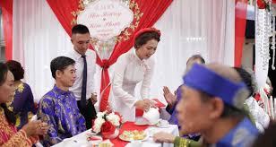 Vietnamese Tea Ceremony In 2020 Tea Ceremony Wedding Vietnamese Wedding Tea Ceremony