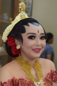 Ngunduh Mantu 1st Sessions