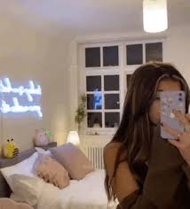 Bedroom aesthetic anime gif pfp. Idklaly In 2021 Girl Gifs Aesthetic Gif Ideas For Instagram Photos