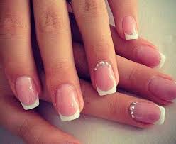 Related Image Naildesign Viereckige Nagel French Nagel Mit Steinchen