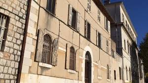 La Vieille Prison De Grasse Est Toujours A Vendre