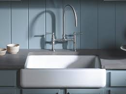sink. farmhouse sink kitchen