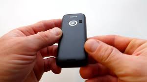 LG L600V - YouTube