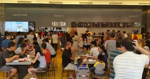 A group of two people from different households (e.g. Dining In At S Pore F B Outlets Hawker Centres Allowed From June 19 Retail Outlets To Reopen Mothership Sg News From Singapore Asia And Around The World