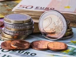 Primarii, viceprimarii, preşedinţii şi vicepreşedinţii consiliilor judeţene aleşi după anul 1992 vor primi o pensie specială în limita a trei mandate şi, de asemenea, vor ptea deține și calitatea de persoană fizică autorizată sau de persoană care exploatează o întreprindere individuală sau o întreprindere familială. Guvernul A Decis Primarii È™i Viceprimarii Vor Primi IndemnizaÈ›ii Speciale Cand Ies La Pensie