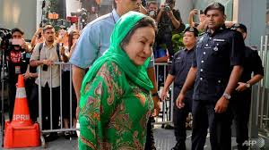 Berita najib razak dikirimi surat kebangkrutan karena gagal bayar pajak rp 5,9 triliun. Kabar Terbaru Istri Mantan Pm Malaysia Najib Razak Rosmah Mansor Diciduk Kpk Malaysia Tuduhan Suap Tribun Medan