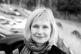 Laura Parker's Instagram, Twitter & Facebook