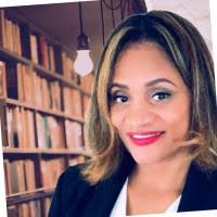 Kim Baez's Instagram, Twitter & Facebook