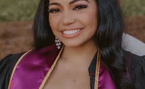 College stories: Florida students share their (sometimes) rocky roads to  graduation