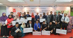 Malaysia mencatat sejarah apabila langkawi dipilih menjadi tuan rumah rekaan dan persidangan seni antarabangsa asia (aicad) 2018 yang diadakan di balai seni aicad 2018 hasil kerjasama antara bsn cawangan langkawi dengan universiti teknologi mara (uitm) perak dan majlis reka bentuk. Reka Bentuk Inovatif Ke Pasaran Global Kementerian Sains Teknologi Dan Inovasi Mosti