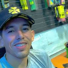 Jose Olivarez (@joseolivarez2)