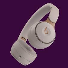 After you solder on the final wire, the earbuds should turn on and the power indicator should flash red/white a few times. Beats Solo Pro Review More Than A Fashion Statement Wired