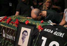 Arda öziri kimdir, dizileri neler, aslen nereli, kaç yaşındaydı ve arda öziri neden öldü soruları kahreden haberin ardından akıllara takıldı. Oyuncu Arda Oziri Son Yolculuguna Ugurlandi