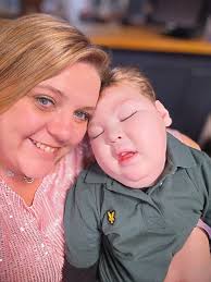 I would be forever grateful if someone could give Theo a Christmas  background. Thank you so much!