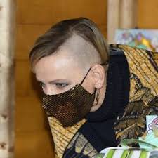 Doch das jubiläum verbringen die royals offenbar getrennt. Furstin Charlene Jetzt Aussert Sie Sich Zu Ihrer Undercut Frisur Gala De