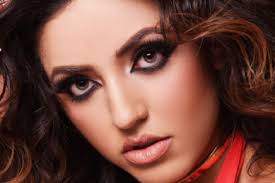 Ruby Escobar con paso firme en la música