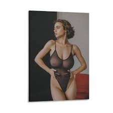 Solomia Maievska Poster Celebrity Star Actress Model Poster 826 Canvas  Poster Wall Art Decor Print Picture Paintings for Living Room Bedroom  Decoration Frame-style 20x30inch(50x75cm) : Amazon.ca: Home