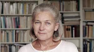 He had 3 children judith badinter, benjamin badinter, simon badinter. Lutter Contre Le Voile Et Etre Chargee De La Com De L Arabie Saoudite Le Troublant Melange Des Genres D Elisabeth Badinter Lci