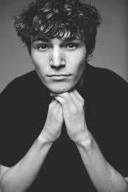 Louisa Shaw's Instagram, Twitter & Facebook