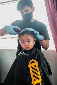 Jika anda melawat versi bahasa inggeris kami, dan ingin melihat definisi kedai gunting rambut dalam bahasa lain, sila klik menu bahasa di bahagian bawah kanan. Sumbang Khidmat Gunting Rambut Bandar Jabatan Penerangan Brunei Darussalam Facebook