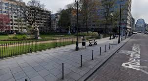 Flagey closes its doors to the public, but continues its activities online. Ixelles La Statue Du General Storms Va Quitter Le Square De Meeus Bx1