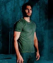 Pin On Tyler Hoechlin In too deep (derek hale). pin on tyler hoechlin