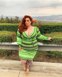 Tess holliday's height is 5ft 5in (165 cm). Tess Holliday Height Weight Bio Wiki Age Photo Instagram Fashionwomentop