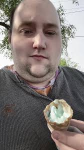 More proof I’m a Midwesterner at heart! I used to love getting blue moon  ice cream from madewells before it closed but fraziers is good too  #midwesterners #midwest #bluemoonicecream #icecream ...